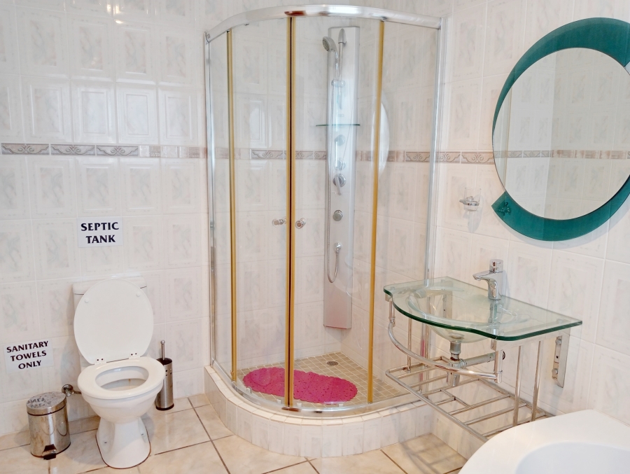 4 Bedroom Property for Sale in Struisbaai Western Cape